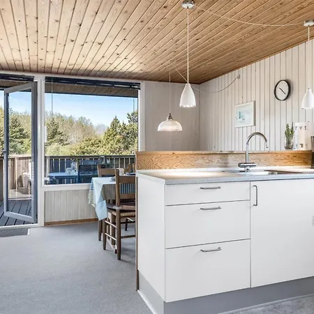 度假居 Sara - 2-5km From The Sea By Interhome *