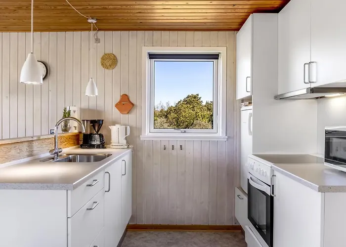 Sara - 2-5km From The Sea By Interhome Bolilmark